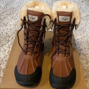 Brand New in Box Men’s UGG Snow Boot